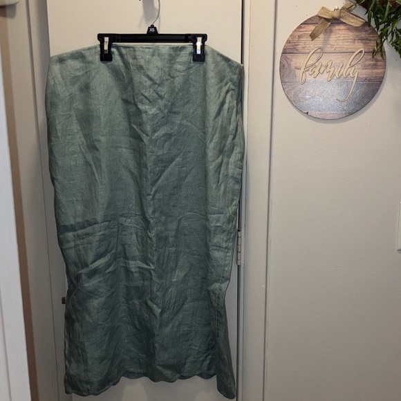Abercrombie & Fitch Dresses & Skirts - Abercrombie & Fitch Light Blue The Linen Collection Lined Skirt Long Size XL